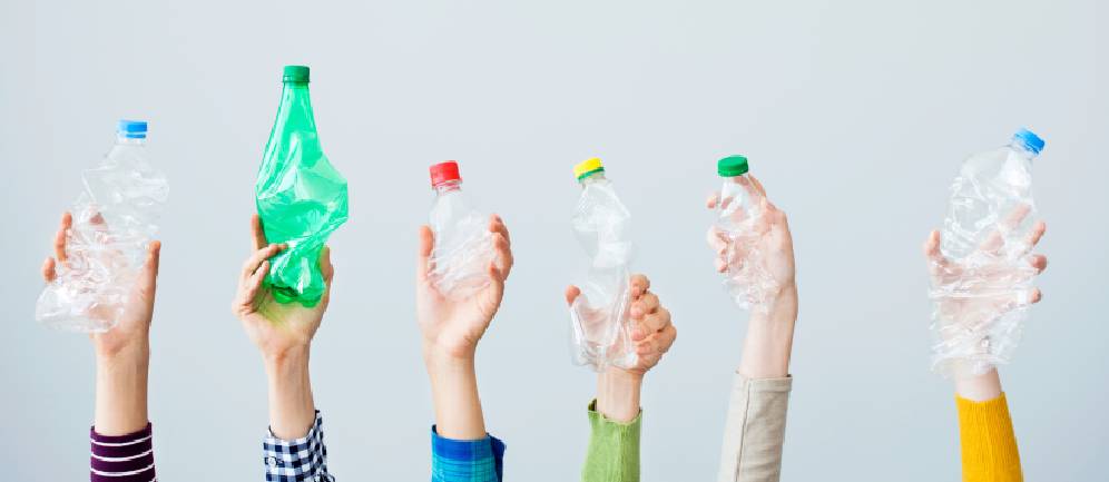 ridurre l'inquinamento con le bottiglie di plastica
