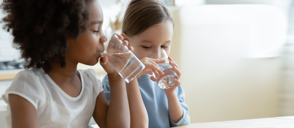 Qunata acqua bevono i bambini